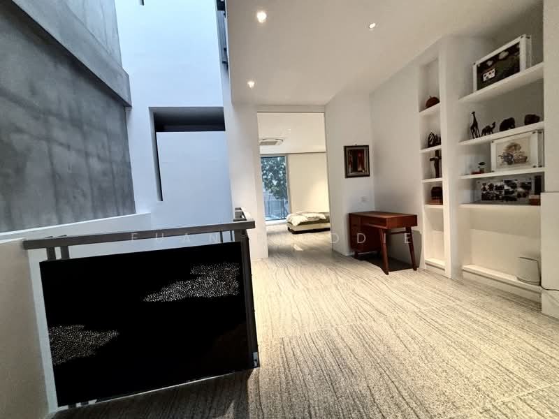 AVANT-GARDE LUXURY LIVING FREEHOLD 3-STOREY TERRACE WITH ROOF TERRACE @ KOVAN / Move Into Luxury, Richards Place, 4 Bedrooms, 6,361 sqft, Terraced House For Sale, by Fuan Freddie, 500175698 - Interior - PropertyGuru.com.sg