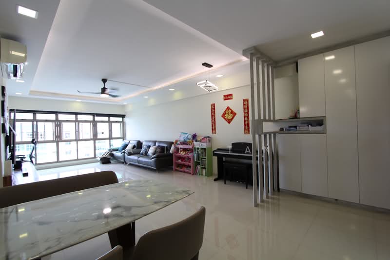 160A Punggol Central, 160A Punggol Central, 3 Bedrooms, 1,206 sqft, HDB Flat For Sale, by Xavier Tan, 500175699 - Living Room - PropertyGuru.com.sg