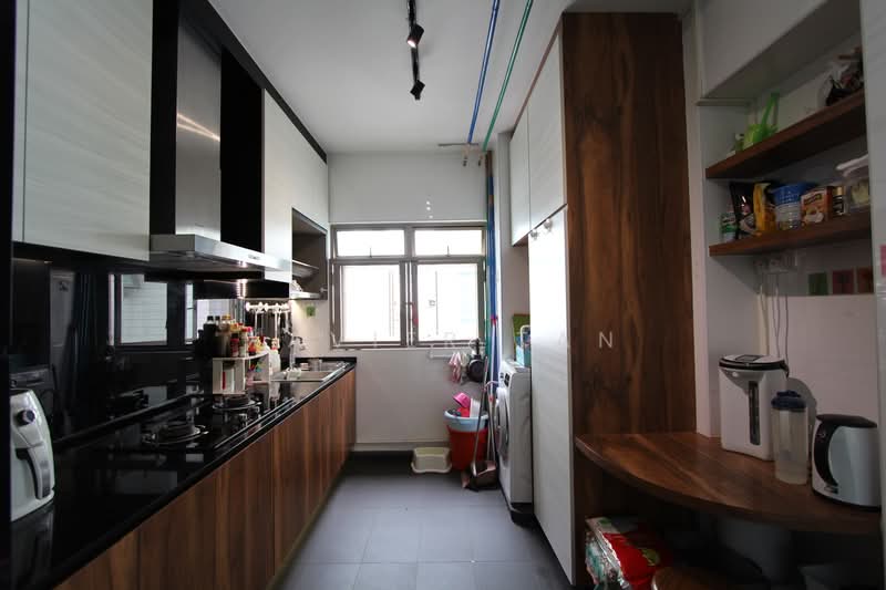 160A Punggol Central, 160A Punggol Central, 3 Bedrooms, 1,206 sqft, HDB Flat For Sale, by Xavier Tan, 500175699 - Kitchen - PropertyGuru.com.sg