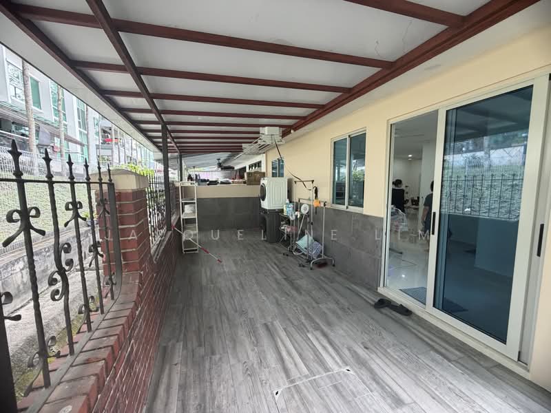 Yio Chu Kang Garden, Yio Chu Kang Garden, 5 Bedrooms, 5,000 sqft, Corner Terrace For Rent, by Jacqueline Lim, 500175704 - Balcony - PropertyGuru.com.sg