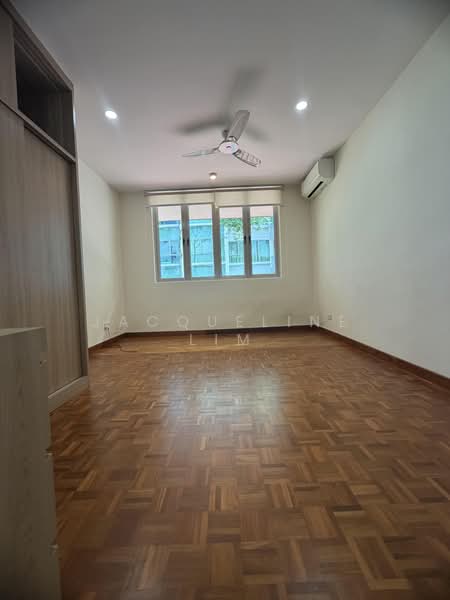 Yio Chu Kang Garden, Yio Chu Kang Garden, 5 Bedrooms, 5,000 sqft, Corner Terrace For Rent, by Jacqueline Lim, 500175704 - Interior - PropertyGuru.com.sg