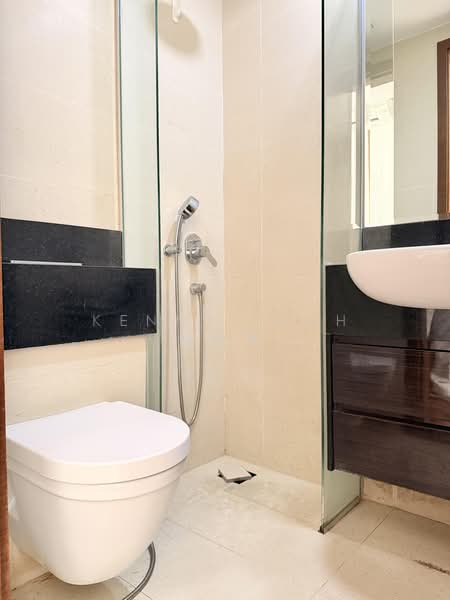 Centra Residence, 8 Lorong 7 Geylang, 2 Bedrooms, 1,066 sqft, Condominium For Sale, by Kenny Seah 谢炳清, 500175739 - Bathroom - PropertyGuru.com.sg