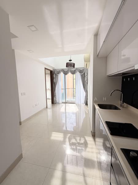 Centra Residence, 8 Lorong 7 Geylang, 2 Bedrooms, 1,066 sqft, Condominium For Sale, by Kenny Seah 谢炳清, 500175739 - Interior - PropertyGuru.com.sg