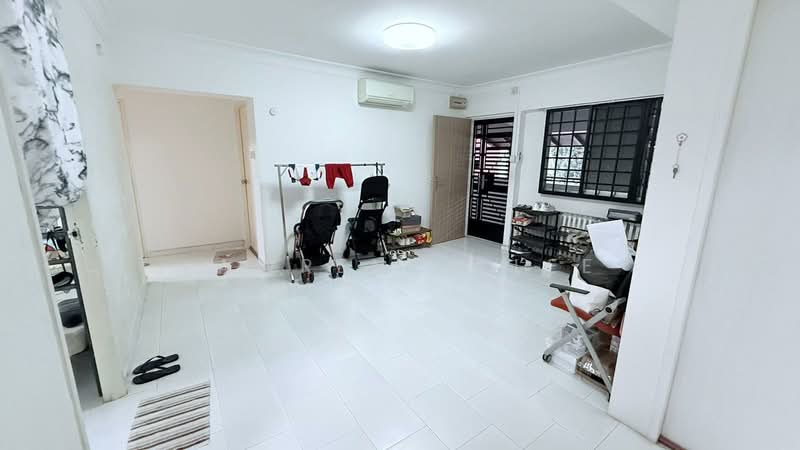 287 Bishan Street 24, 287 Bishan Street 24, 4 Bedrooms, 1,109 sqft, HDB Flat For Rent, by Lawrence Lee, 500175741 - Living Room - PropertyGuru.com.sg