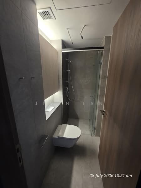 Orchard Sophia, 128 Sophia Road, Orchard / River Valley, 3 Bedrooms, 840 sqft, Condominium For Rent, by Jivin Tan, 500175745 - Bathroom - PropertyGuru.com.sg