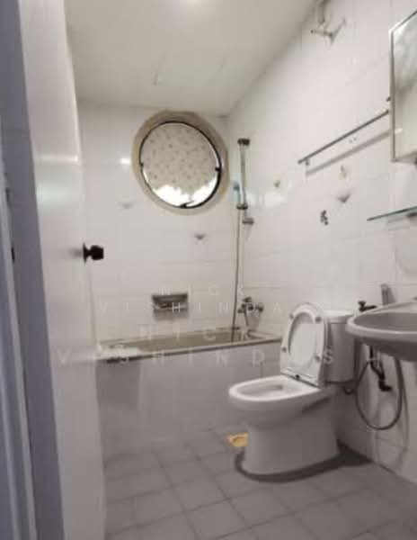 Boon Teck Apartments, 42 Boon Teck Road, 1 Bedroom, 250 sqft, Apartment For Rent, by Nick Vishindas, 500175750 - Bathroom - PropertyGuru.com.sg