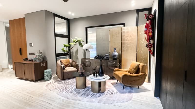Holland Road, , 8 Bedrooms, 10,090 sqft, Detached House For Sale, by Michelle Seah, 500175757 - Living Room - PropertyGuru.com.sg