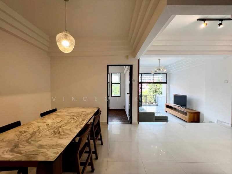 Lakepoint Condo, 2 Lakepoint Drive, 2 Bedrooms, 915 sqft, Condominium For Sale, by Vincent Kwok, 500175762 - Dining Room - PropertyGuru.com.sg