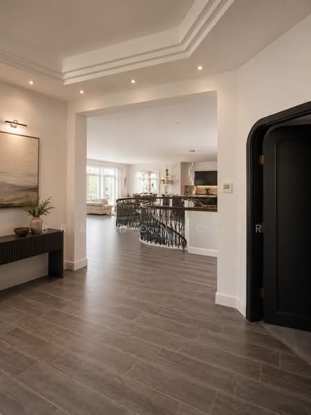 Nassim Mansion, 32 Nassim Hill, Tanglin / Holland / Bukit Timah, 4 Bedrooms, 5,834 sqft, Apartment For Sale, by Brandon Cher, 500175783 - Entrance - PropertyGuru.com.sg