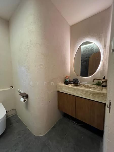 Facial space near Wallich Street, Wallich street, 200 sqft, Other Retail For Rent, by Freddy Teo, 500175787 - Bathroom - CommercialGuru.com.sg