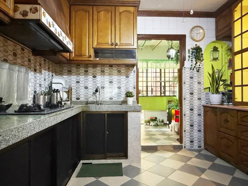 842H Tampines Street 82, 842H Tampines Street 82, 3 Bedrooms, 1,377 sqft, HDB Flat For Sale, by Haziq Faizal, 500175791 - Kitchen - PropertyGuru.com.sg