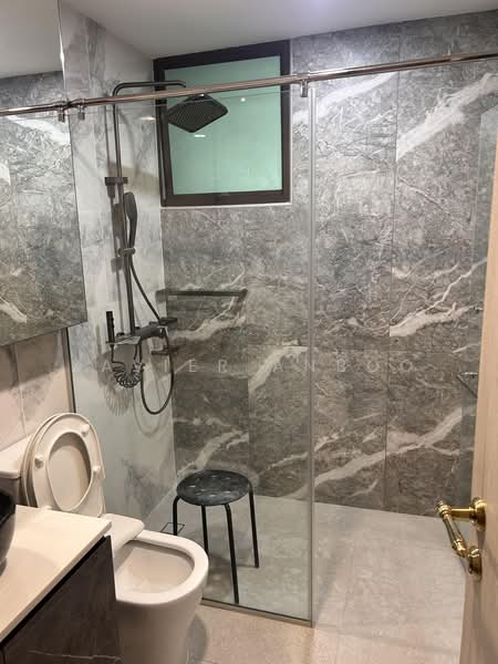 Parc Oasis, 35 Jurong East Avenue 1, 3 Bedrooms, 1,378 sqft, Condominium For Rent, by Xavier Anboo, 500175807 - Bathroom - PropertyGuru.com.sg