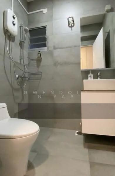 440B Fernvale Link, 440B Fernvale Link, 3 Bedrooms, 990 sqft, HDB Flat For Sale, by Gwendolyn Yap, 500175823 - Bathroom - PropertyGuru.com.sg