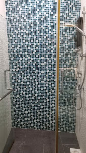 Lakepoint Condo, 2 Lakepoint Drive, 4 Bedrooms, 2,217 sqft, Condominium For Sale, by RONALD, 500175824 - Bathroom - PropertyGuru.com.sg