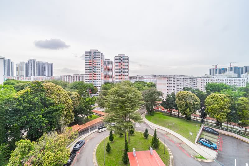 355 Clementi Avenue 2, 355 Clementi Avenue 2, 3 Bedrooms, 1,259 sqft, HDB Flat For Sale, by Ron Chong, 500175835 - Exterior - PropertyGuru.com.sg