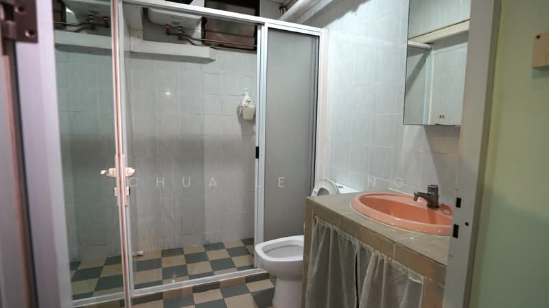 290G Bukit Batok Street 24, 290G Bukit Batok Street 24, 3 Bedrooms, 1,077 sqft, HDB Flat For Sale, by Chua Le Bing, 500175836 - Bathroom - PropertyGuru.com.sg