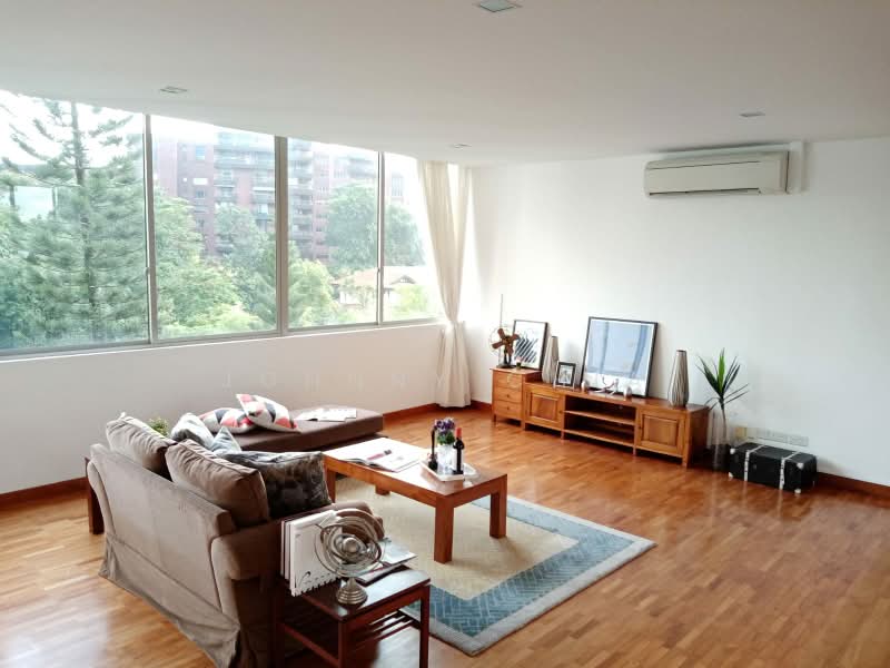 Nassim Regency, 37 Nassim Road, 3 Bedrooms, 2,056 sqft, Apartment For Rent, by Johnny Chia, 500175844 - Living Room - PropertyGuru.com.sg