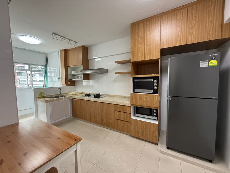 140 Lorong Ah Soo, 140 Lorong Ah Soo, 3 Bedrooms, 1,420 sqft, HDB Flat For Rent, by Charlene Ong, 500175847 - Kitchen - PropertyGuru.com.sg