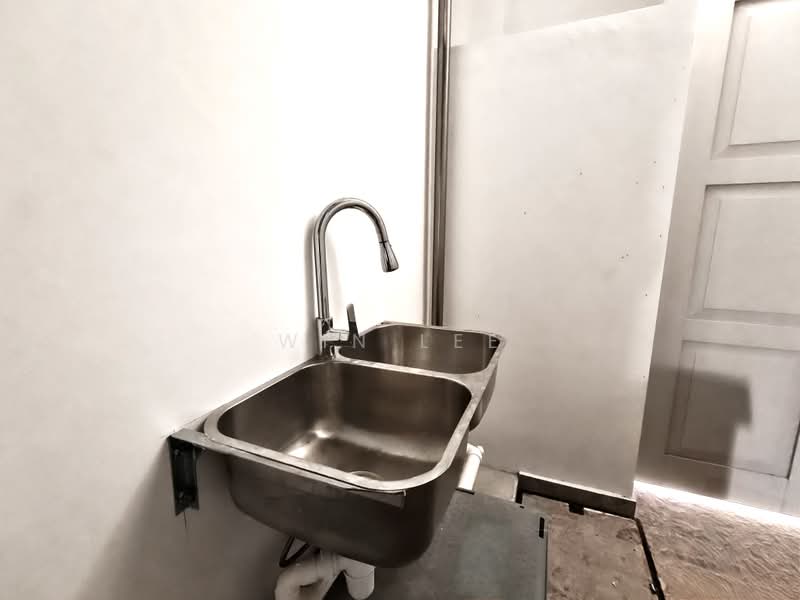 Rowell Road, Rowell Road / Jalan Besar, 1,100 sqft, Mall Shop For Rent, by Win Lee, 500175850 - Sink - CommercialGuru.com.sg