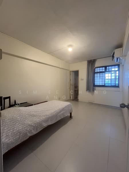 131 Ang Mo Kio Avenue 3, 131 Ang Mo Kio Avenue 3, 3 Bedrooms, 1,054 sqft, HDB Flat For Sale, by SIM EE CHENG ANGIE, 500175851 - Bedroom - PropertyGuru.com.sg