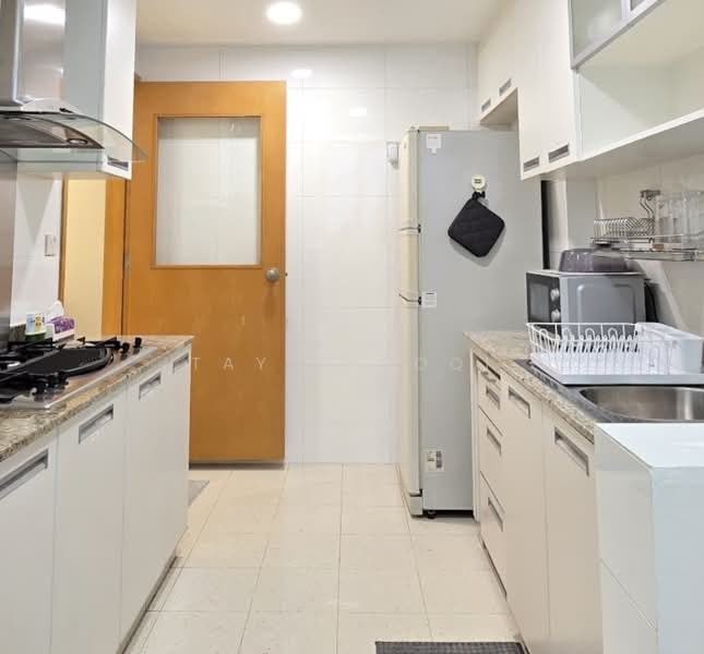 Blue Horizon, 23 West Coast Crescent, Room Rental, 160 sqft, Condominium For Rent, by Tay Shaoqi, 500175852 - Kitchen - PropertyGuru.com.sg