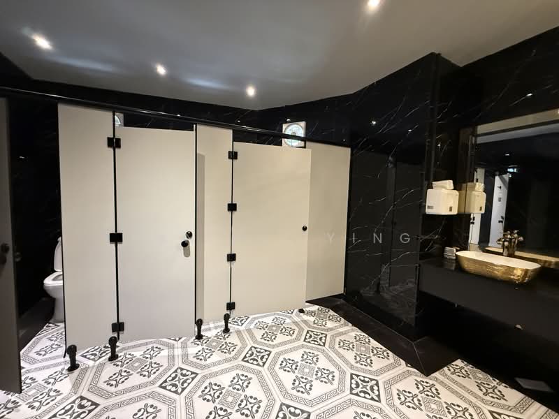 Level 1 unit within Fu Qing Building along Tyrwhitt Road Allenby Road, , 4,190 sqft, Shop / Shophouse For Rent, by Han Hui Ying, 500175854 - Bathroom - CommercialGuru.com.sg