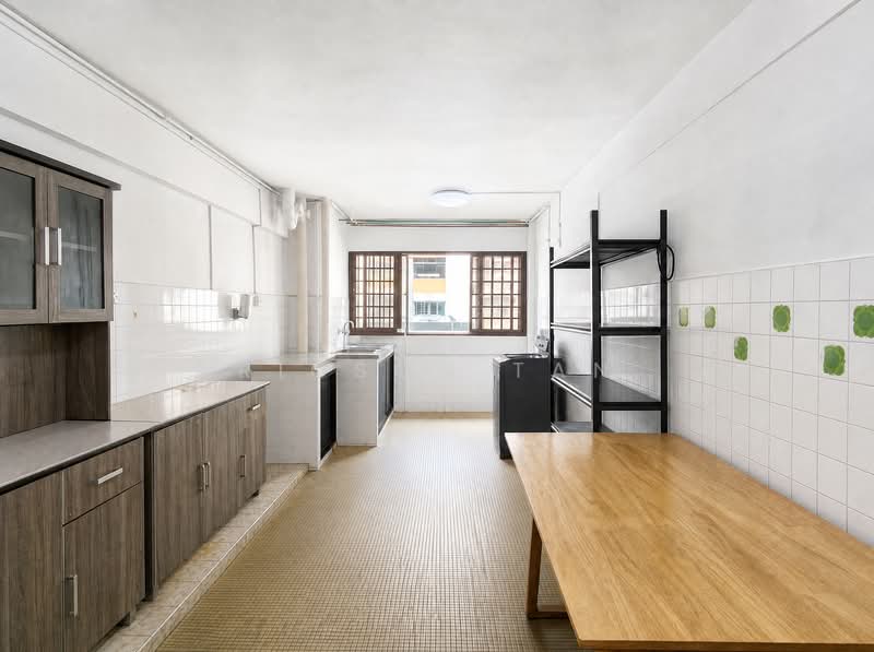 472 Ang Mo Kio Avenue 10, 472 Ang Mo Kio Avenue 10, 3 Bedrooms, 990 sqft, HDB Flat For Sale, by Ricson Tan, 500175860 - Kitchen - PropertyGuru.com.sg