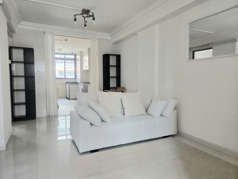 302 Serangoon Avenue 2, 302 Serangoon Avenue 2, 2 Bedrooms, 646 sqft, HDB Flat For Rent, by Ng Jonathan, 500175876 - Living Room - PropertyGuru.com.sg