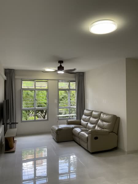 119B Canberra Crescent, 119B Canberra Crescent, 4 Bedrooms, 1,216 sqft, HDB Flat For Sale, by Cheryl Tan, 500175904 - Living Room - PropertyGuru.com.sg