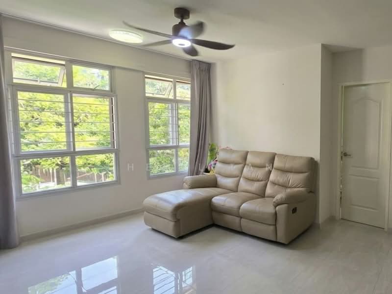119B Canberra Crescent, 119B Canberra Crescent, 4 Bedrooms, 1,216 sqft, HDB Flat For Sale, by Cheryl Tan, 500175904 - Living Room - PropertyGuru.com.sg
