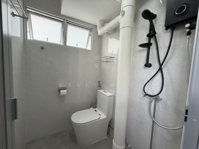 108 Aljunied Crescent, 108 Aljunied Crescent, 2 Bedrooms, 732 sqft, HDB Flat For Rent, by Sally Ang, 500175907 - Bathroom - PropertyGuru.com.sg