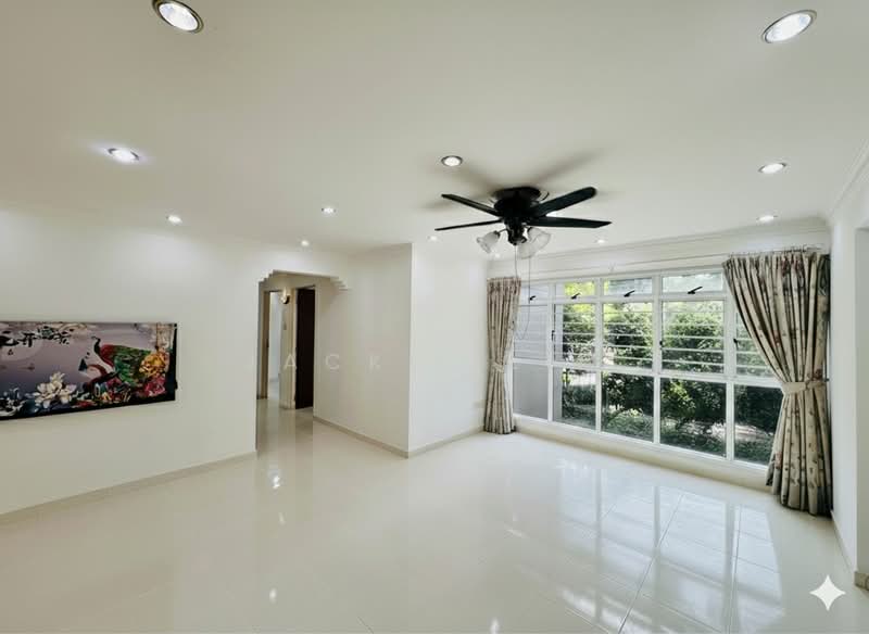 182 Jelebu Road, 182 Jelebu Road, 3 Bedrooms, 1,184 sqft, HDB Flat For Sale, by Jackie Lim, 500175908 - Living Room - PropertyGuru.com.sg