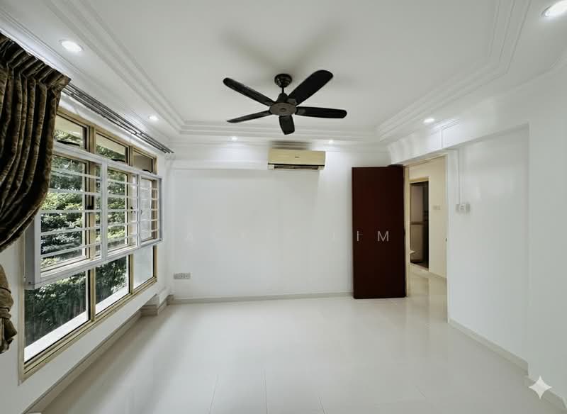 182 Jelebu Road, 182 Jelebu Road, 3 Bedrooms, 1,184 sqft, HDB Flat For Sale, by Jackie Lim, 500175908 - Living Room - PropertyGuru.com.sg