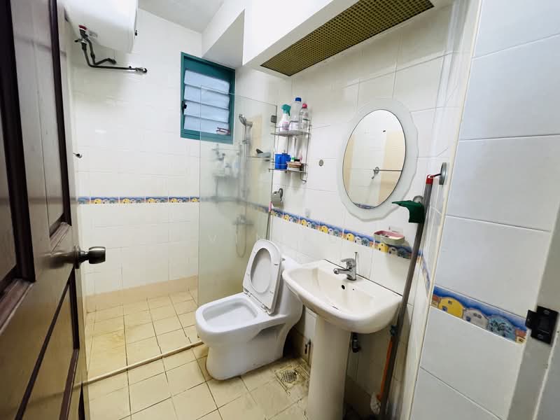 688D Woodlands Drive 75, 688D Woodlands Drive 75, 3 Bedrooms, 969 sqft, HDB Flat For Rent, by Arvin Kuek, 500175927 - Bathroom - PropertyGuru.com.sg
