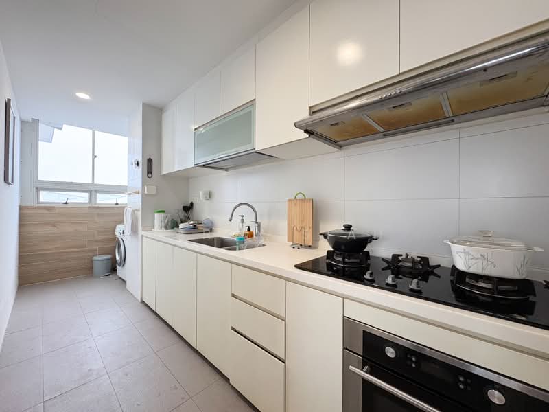 Heron Bay, 61 Upper Serangoon View, 5 Bedrooms, 2,583 sqft, Executive Condominium For Sale, by Aaron Siah, 500175935 - Kitchen - PropertyGuru.com.sg