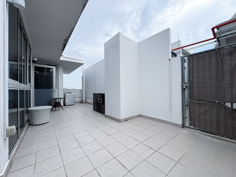 Heron Bay, 61 Upper Serangoon View, 5 Bedrooms, 2,583 sqft, Executive Condominium For Sale, by Aaron Siah, 500175935 - Roof Terrace - PropertyGuru.com.sg