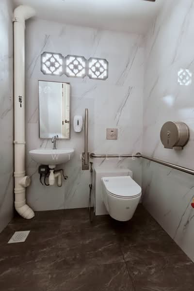 Jalan Besar Road, JALAN BESAR, 1,100 sqft, Food & Beverage For Rent, by Win Lee, 500175946 - Bathroom - CommercialGuru.com.sg