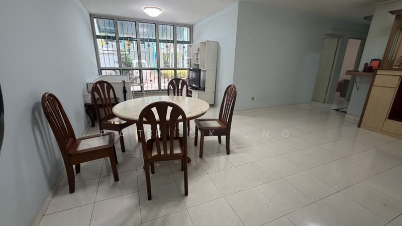 484 Segar Road, 484 Segar Road, 3 Bedrooms, 1,184 sqft, HDB Flat For Sale, by Patrick Ong, 500175969 - Dining Room - PropertyGuru.com.sg
