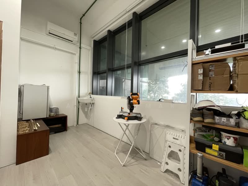 Oxley BizHub, 65 Ubi Road 1, 1,410 sqft, Light Industrial (B1) For Rent, by Arun Kumar, 500175973 - Interior - CommercialGuru.com.sg