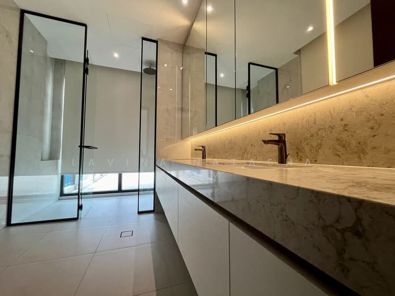 Broadrick Road, Broadrick Road, 6 Bedrooms, 9,256 sqft, Detached House For Rent, by Lavina Natasha Liem, 500175981 - Bathroom - PropertyGuru.com.sg