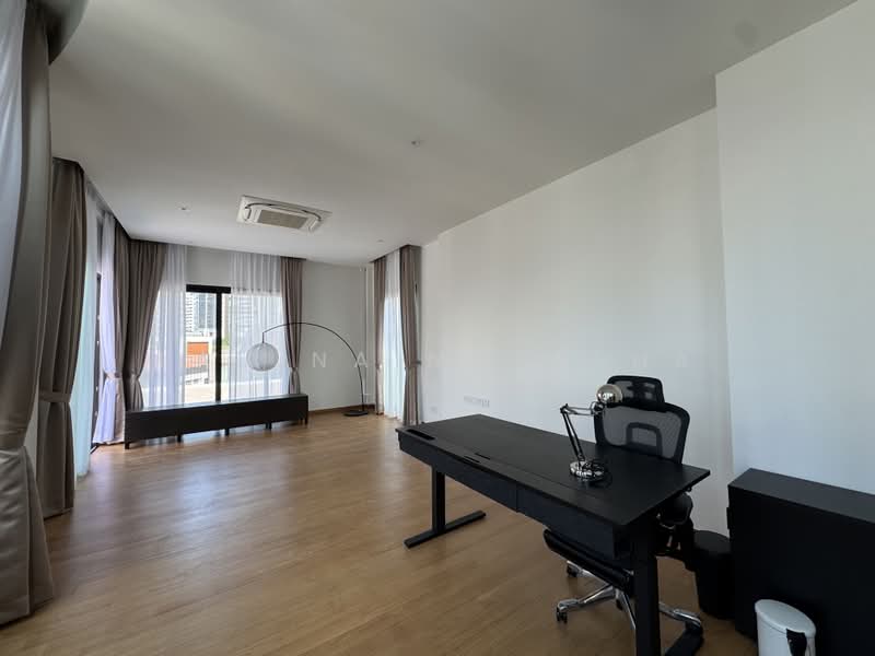 Broadrick Road, Broadrick Road, 6 Bedrooms, 9,256 sqft, Detached House For Rent, by Lavina Natasha Liem, 500175981 - Study - PropertyGuru.com.sg