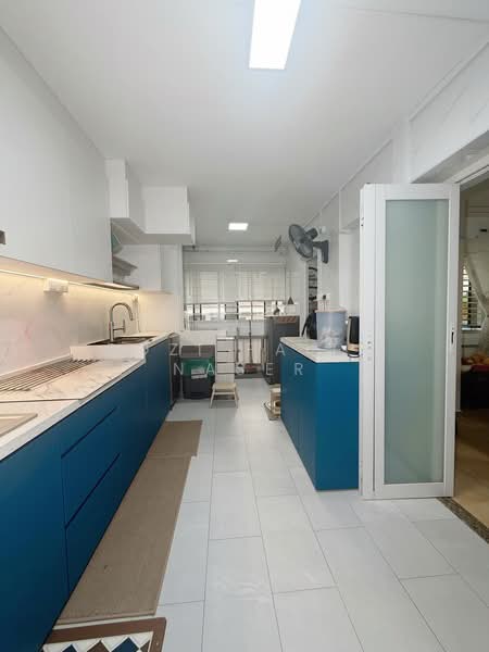 323 Woodlands Street 32, 323 Woodlands Street 32, 4 Bedrooms, 1,754 sqft, HDB Flat For Sale, by Rozi Faith Naser, 500175983 - Kitchen - PropertyGuru.com.sg