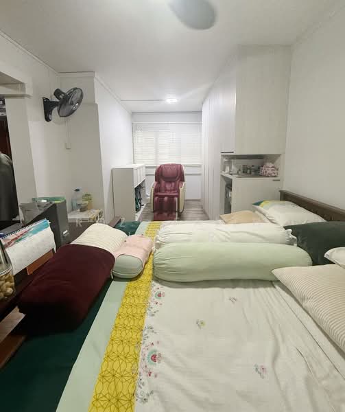 323 Woodlands Street 32, 323 Woodlands Street 32, 4 Bedrooms, 1,754 sqft, HDB Flat For Sale, by Rozi Faith Naser, 500175983 - Bedroom - PropertyGuru.com.sg