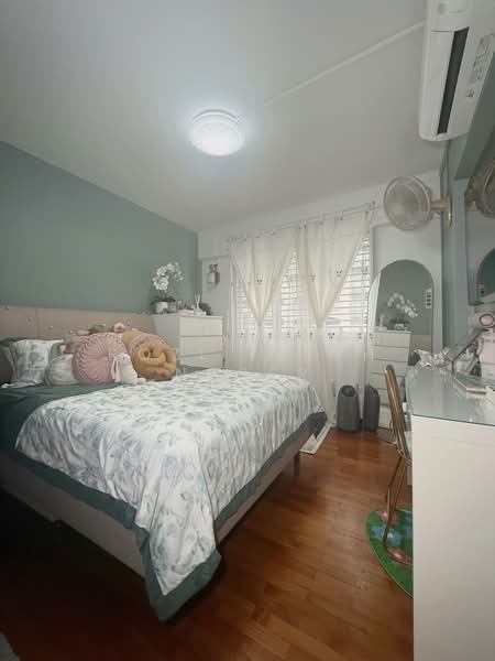 323 Woodlands Street 32, 323 Woodlands Street 32, 4 Bedrooms, 1,754 sqft, HDB Flat For Sale, by Rozi Faith Naser, 500175983 - Bedroom - PropertyGuru.com.sg