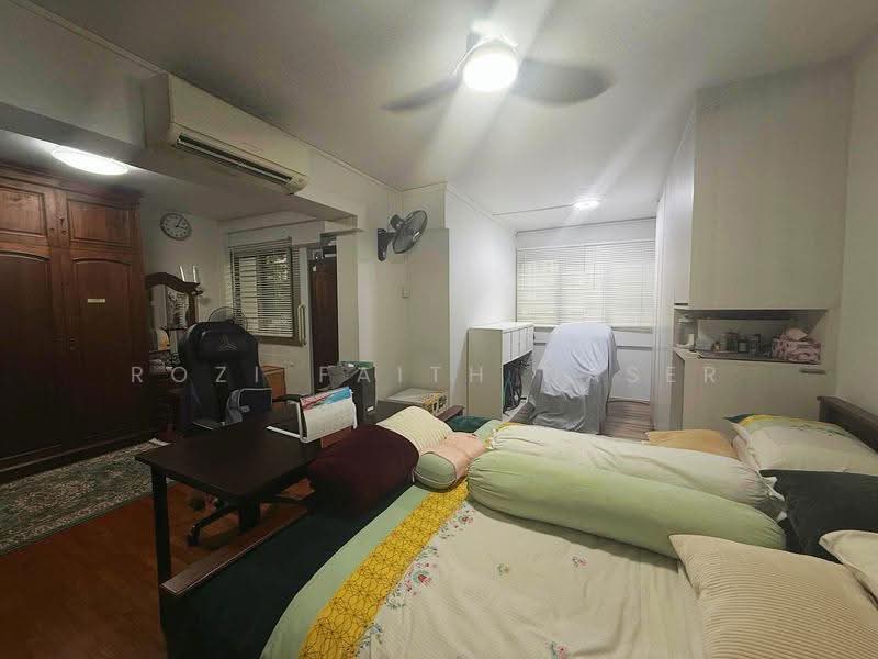 323 Woodlands Street 32, 323 Woodlands Street 32, Admiralty / Woodlands, 4 Bedrooms, 1,754 sqft, HDB Flat For Sale, by Rozi Faith Naser, 500175983 - Master Bedroom - PropertyGuru.com.sg
