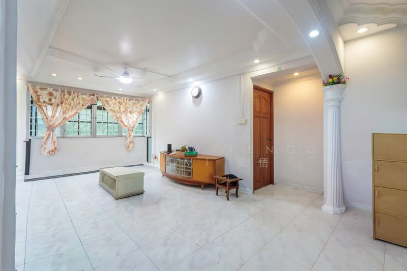 58 Geylang Bahru, 58 Geylang Bahru, 3 Bedrooms, 1,076 sqft, HDB Flat For Sale, by Matthew Kengo Iwami 贤悟, 500175991 - Living Room - PropertyGuru.com.sg