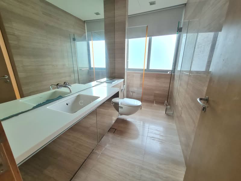 Newton Imperial, 24 Newton Road, 3 Bedrooms, 1,711 sqft, Apartment For Sale, by Lock Sau Lai, 500175995 - Bathroom - PropertyGuru.com.sg