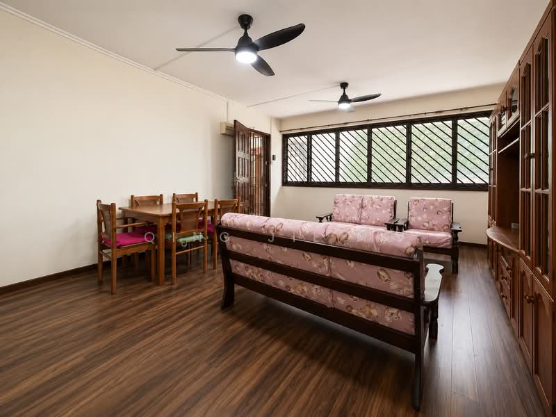 35 Chai Chee Avenue, 35 Chai Chee Avenue, 3 Bedrooms, 883 sqft, HDB Flat For Sale, by Qing Jie Ng, 500176000 - Living Room - PropertyGuru.com.sg