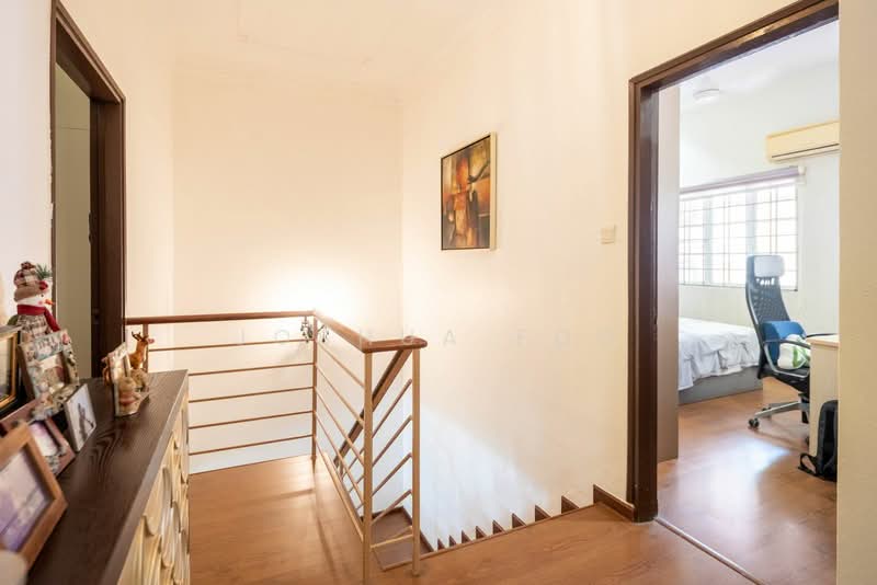 Rare 5mins walk to Kovan MRT, Kovan, 4 Bedrooms, 2,800 sqft, Terraced House For Sale, by Joshua Foo, 500176001 - Corridor - PropertyGuru.com.sg