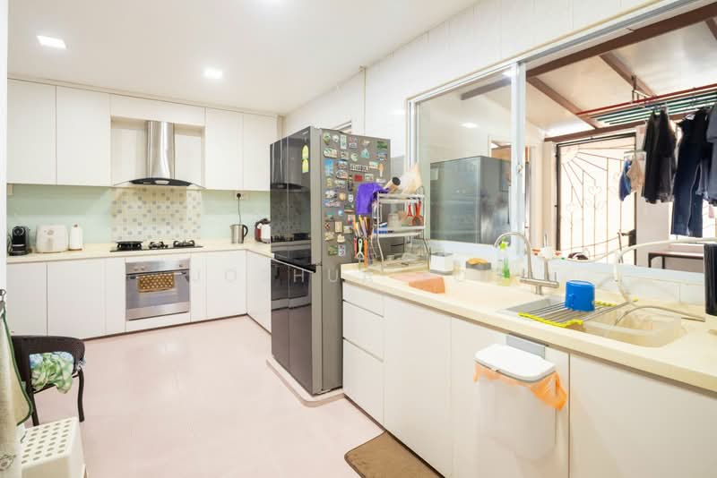 RARE LANDED 5MINS WALK TO KOVAN MRT, , 4 Bedrooms, 2,700 sqft, Terraced House For Sale, by Joshua Foo, 500176001 - Kitchen - PropertyGuru.com.sg